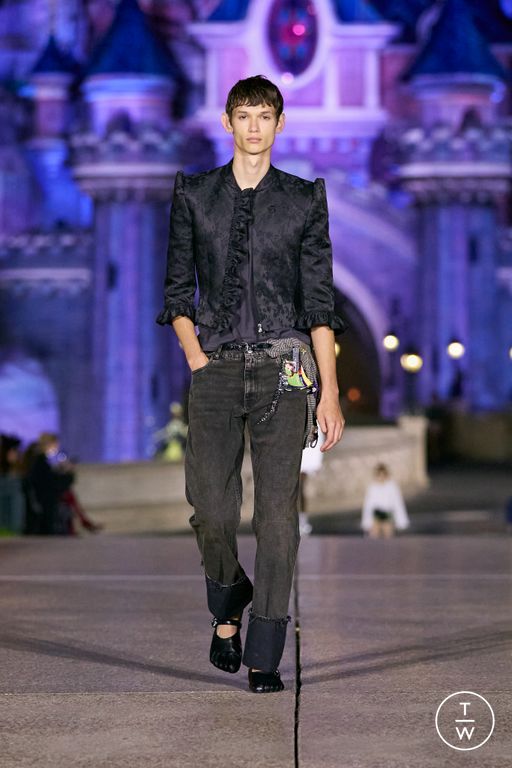 Spring-Summer 2025 Coperni Look 3