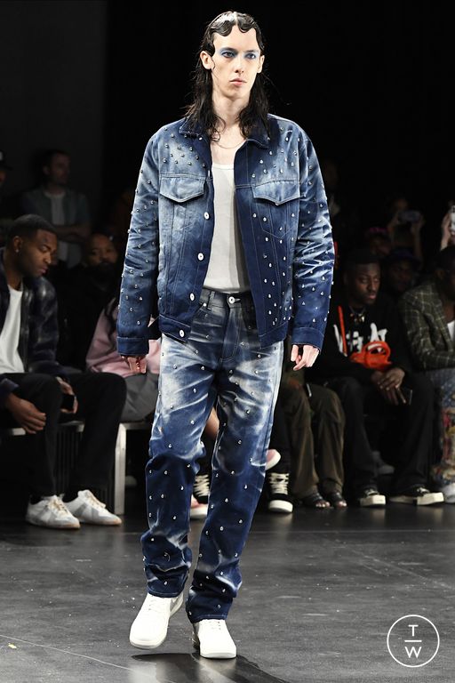 SS23 Who Decides War Look 20