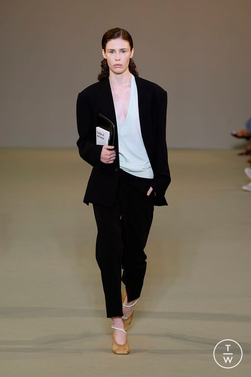 Spring-Summer 2025 Del Core Look 21