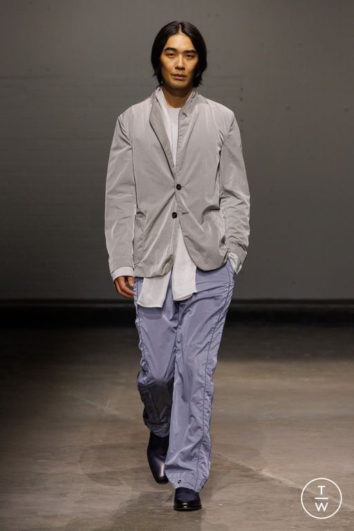 Spring-Summer 2025 DERRICK Look 5