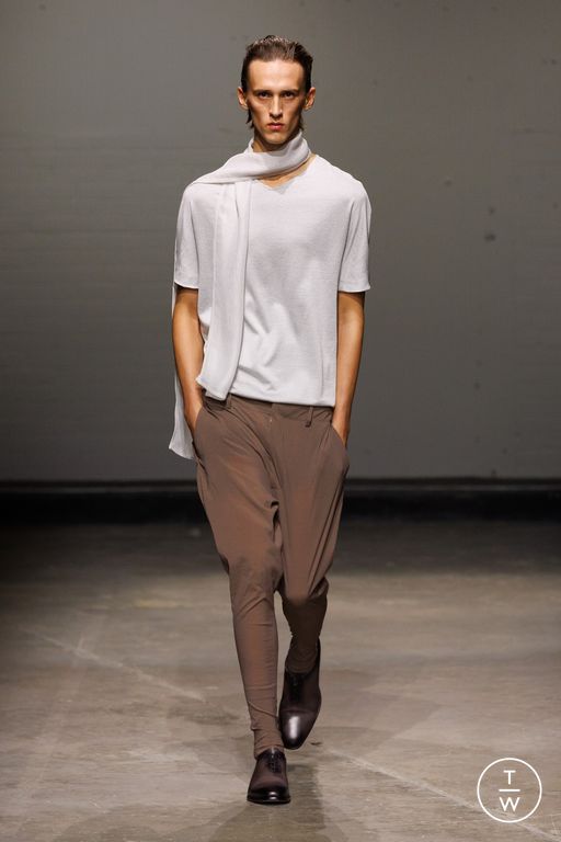SS25 DERRICK Look 12