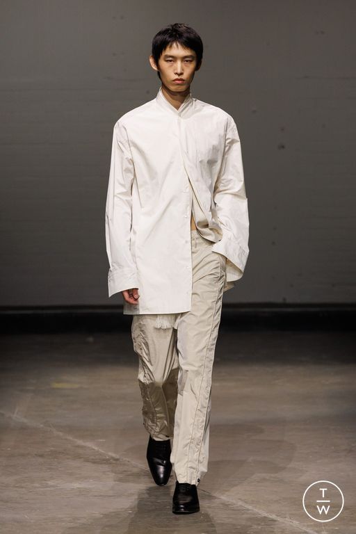 SS25 DERRICK Look 18