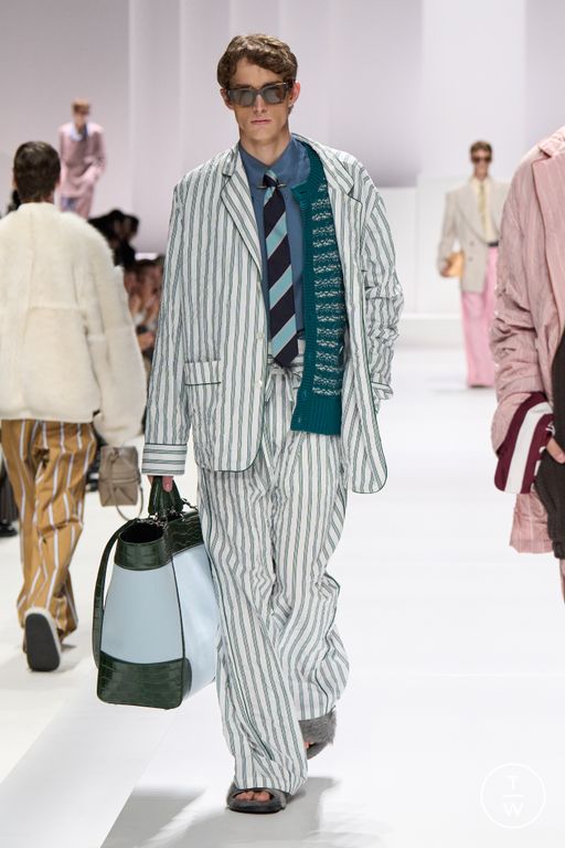 SS 26 Dolce & Gabbana Look 37