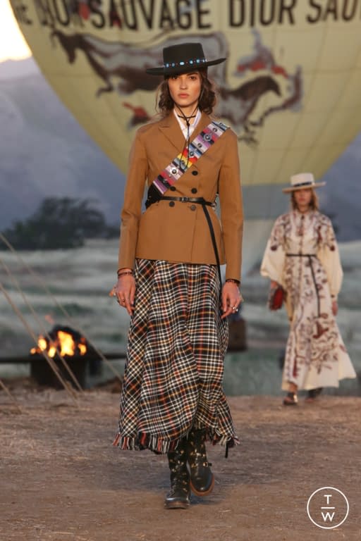 RS18 Christian Dior Look 14
