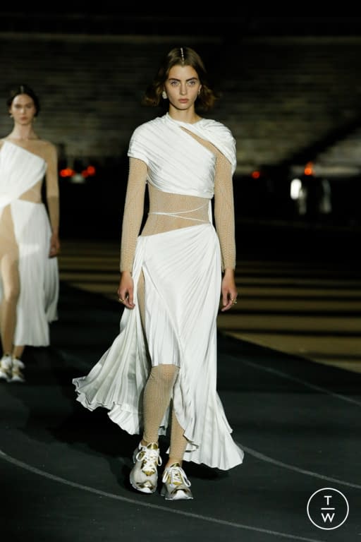 RE22 Christian Dior Look 35