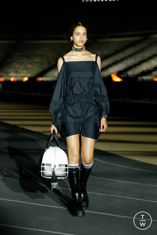 RE22 Christian Dior Look 6