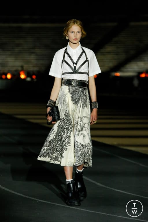 RE22 Christian Dior Look 60