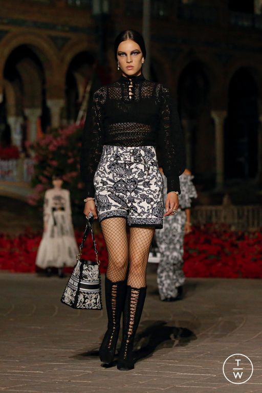 RE23 Christian Dior Look 13