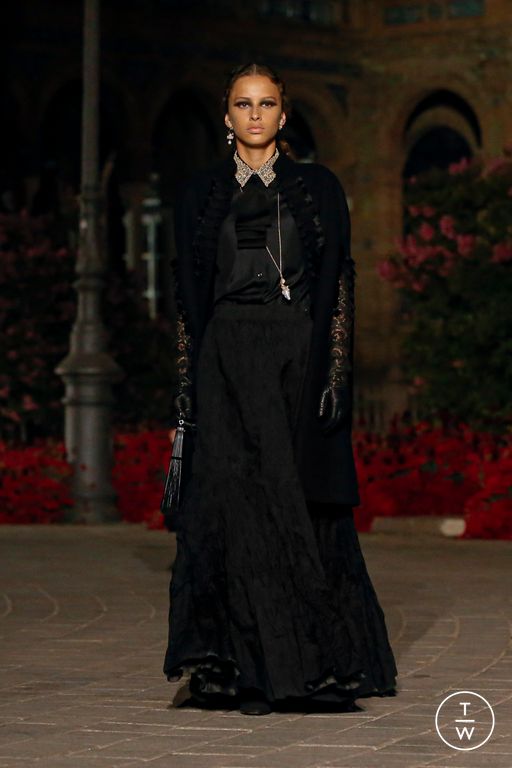 RE23 Christian Dior Look 20