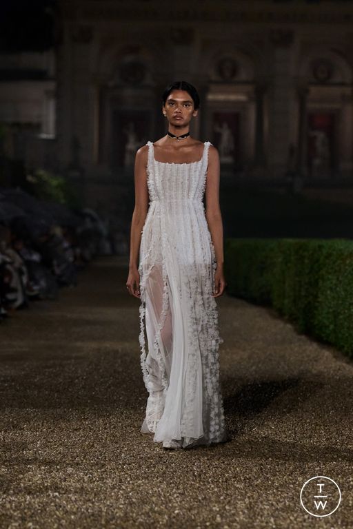 RS 26 Dior Look 17