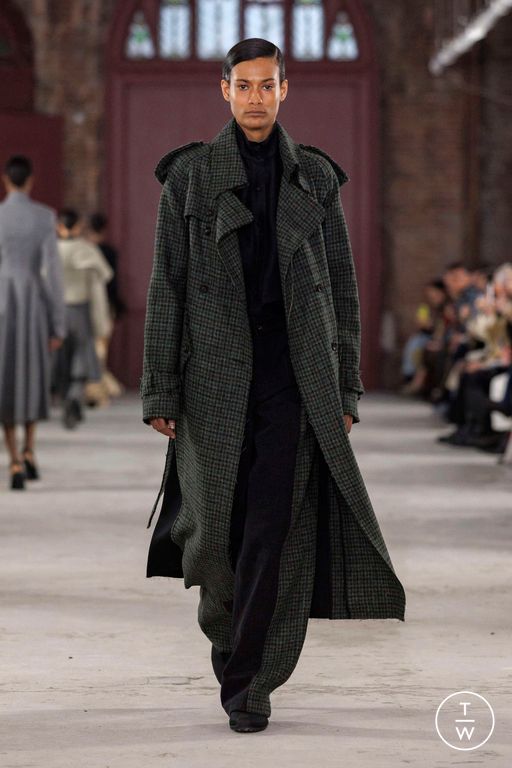 FW26 Diotima Look 11