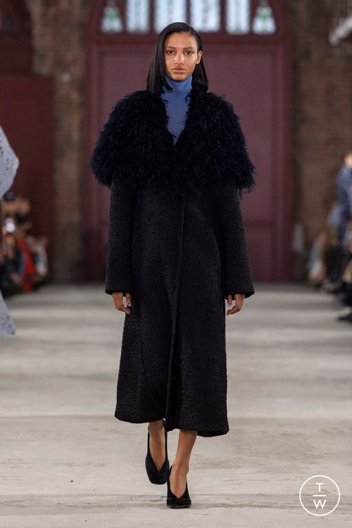 FW26 Diotima Look 29