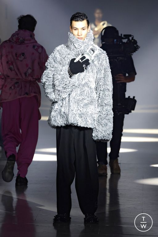 FW25 Doublet Look 11