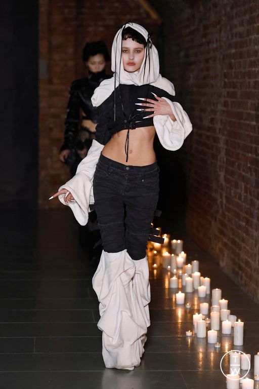 FW26 Dreaming Eli Look 4