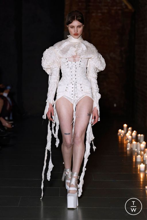 FW26 Dreaming Eli Look 15