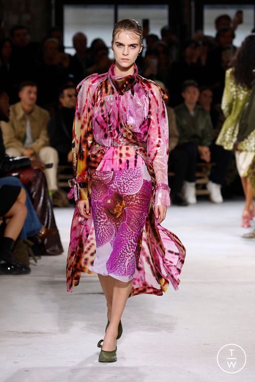 Spring-Summer 2025 Dries Van Noten Look 25