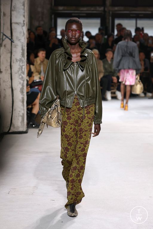 Spring-Summer 2025 Dries Van Noten Look 31