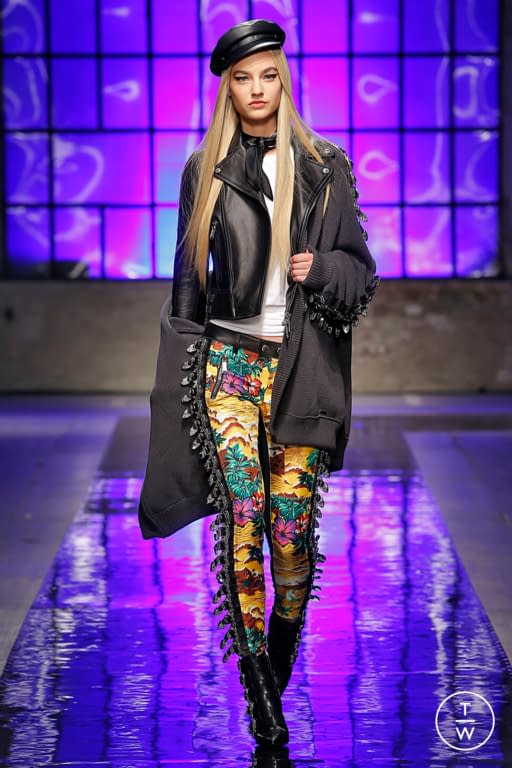 S/S 18 Dsquared2 Look 35