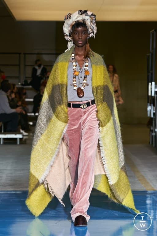 FW22 Dsquared2 Look 2