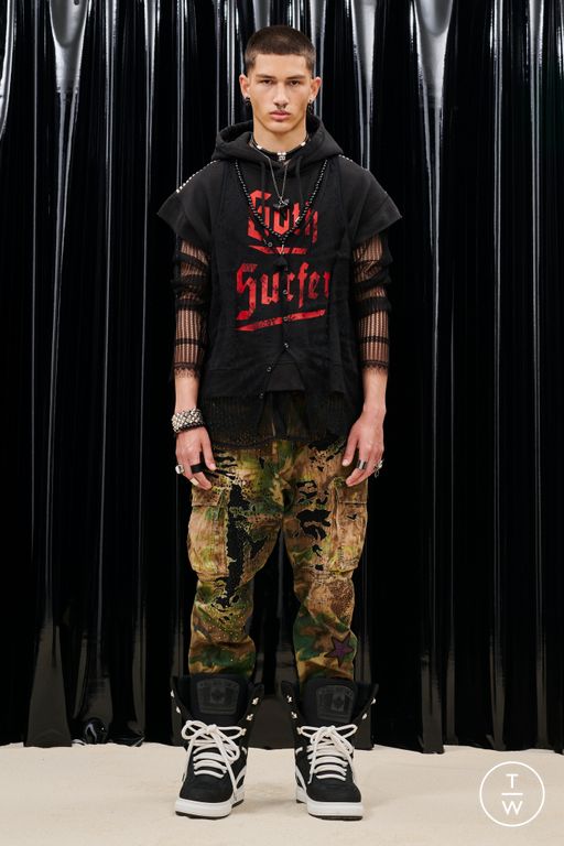 RS23 Dsquared2 Look 3