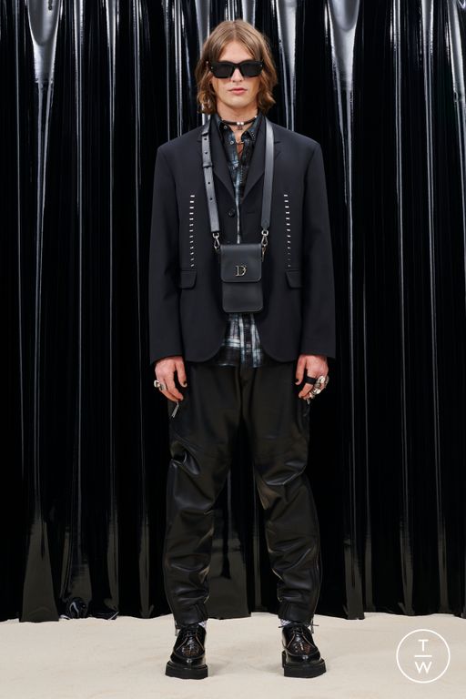 RS23 Dsquared2 Look 32