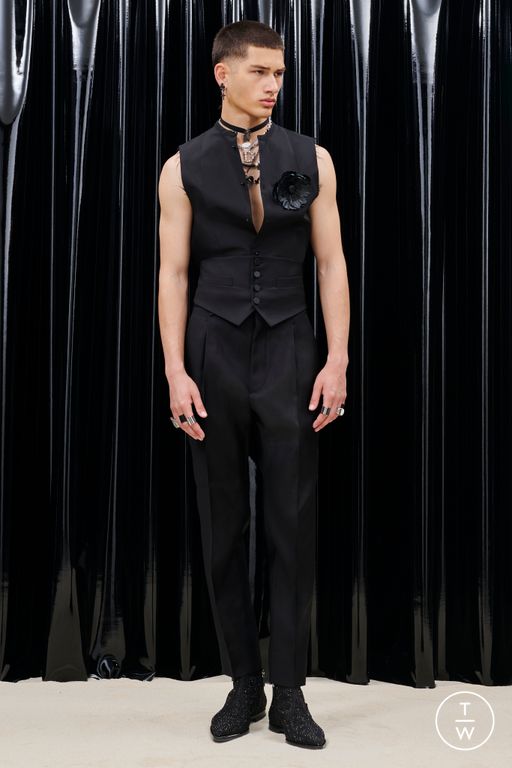 RS23 Dsquared2 Look 34