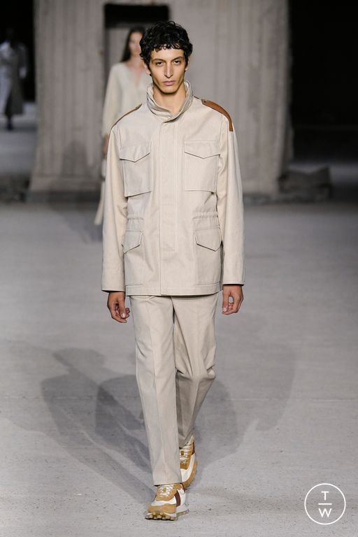 SS23 Tod's Look 5