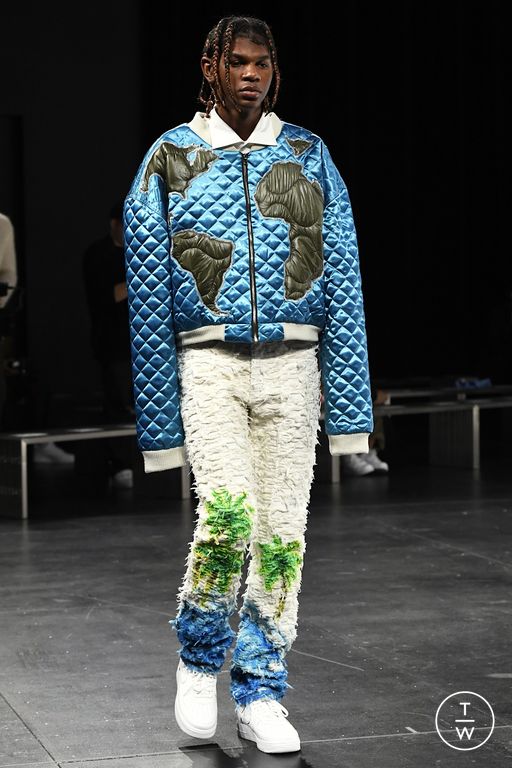 SS23 Who Decides War Look 30