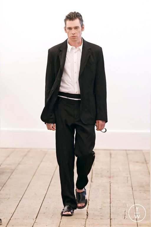 SS26 Eckhaus Latta Look 2