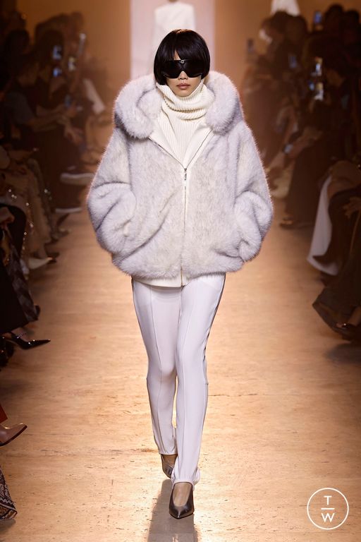 FW25 Elie Saab Look 52