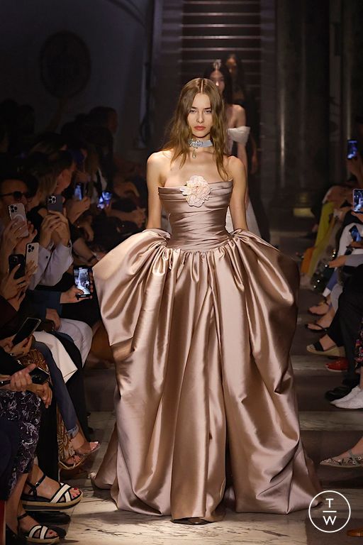 FW25 Elie Saab Look 30