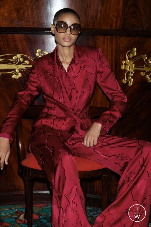 Pre-Fall 2025 Elie Saab Look 1