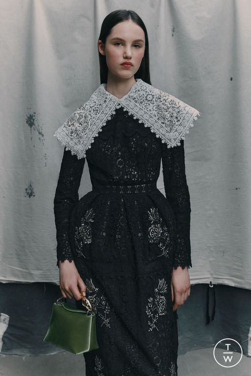 RS26 Erdem Look 1