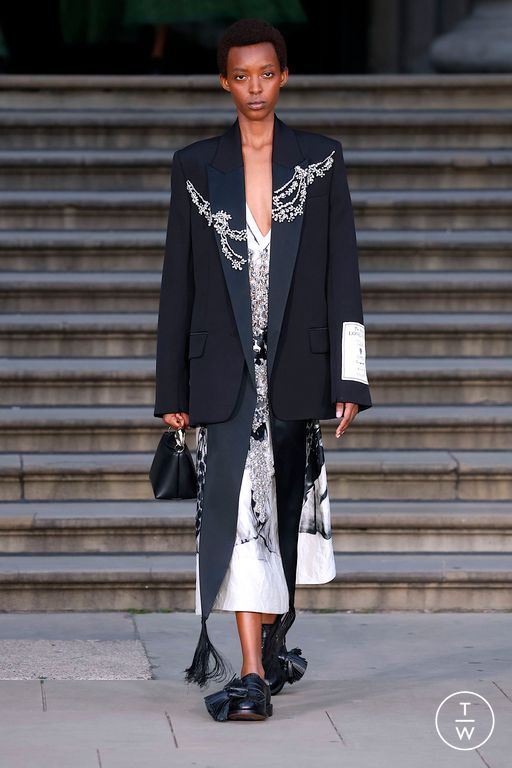 Spring-Summer 2025 Erdem Look 37