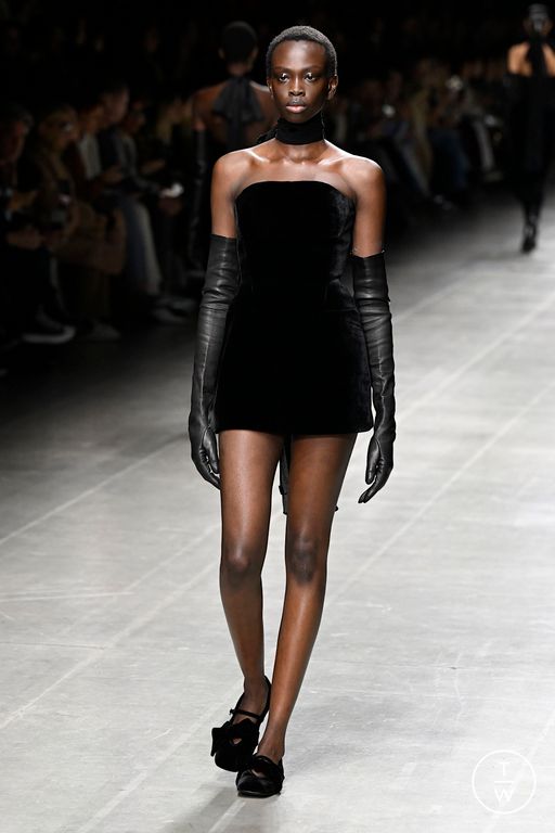 ワンピース ERMANNO SCERVINO FW25 Crossover dress (D472Q763EWP 95708) Ermanno scervino Crossover dress available on julian-fashion