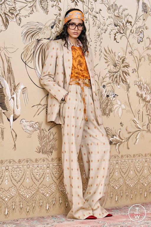 RS 26 Etro Look 2