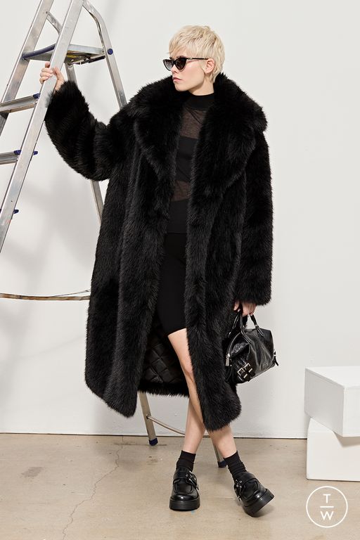 FW24 MICHAEL Michael Kors Look 29