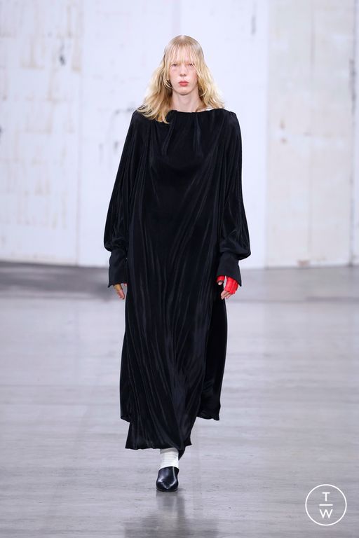 Spring/Summer 2025 Fashion East Look 43