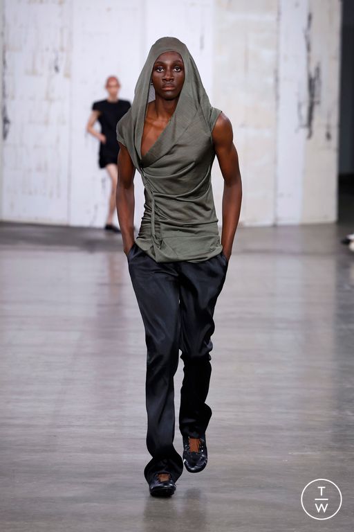 SS25 Fashion East Look 20