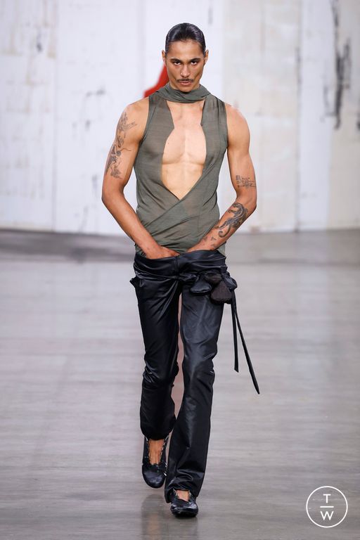 SS25 Fashion East Look 22