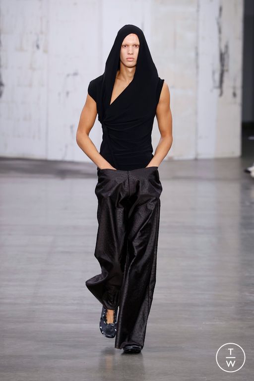 SS25 Fashion East Look 25