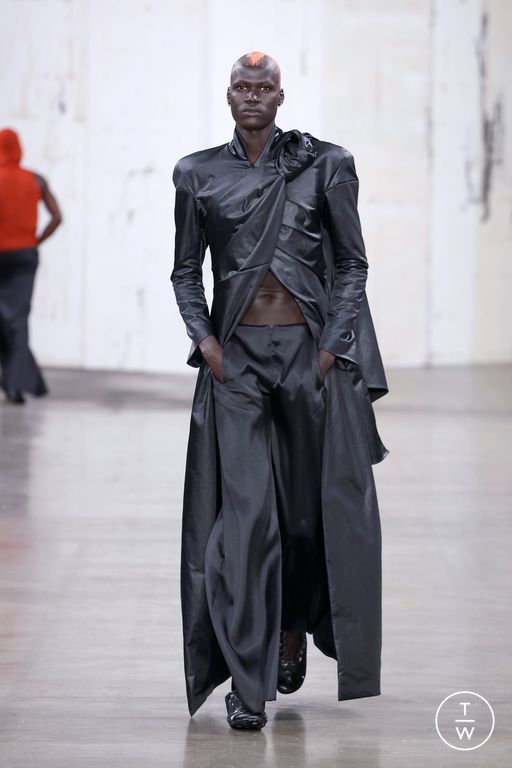 Spring/Summer 2025 Fashion East Look 29