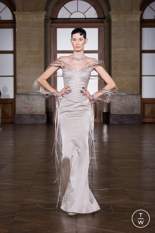 SS26 Gaurav Gupta Look 17