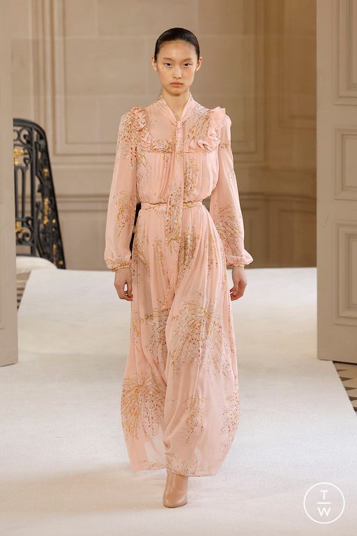 FW25 Giambattista Valli Look 17