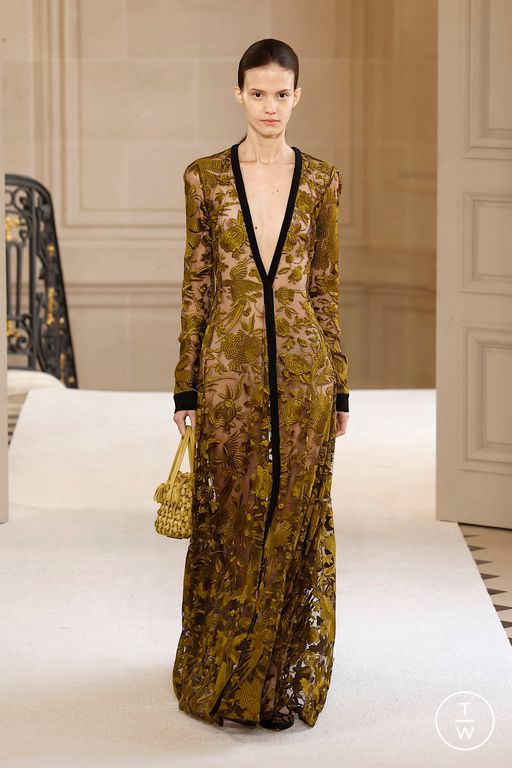 FW25 Giambattista Valli Look 46