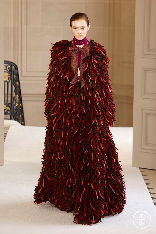 FW25 Giambattista Valli Look 53