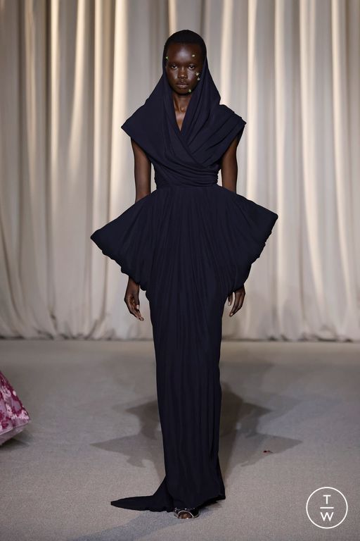 FW24 Giambattista Valli Look 14