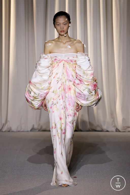 FW24 Giambattista Valli Look 20