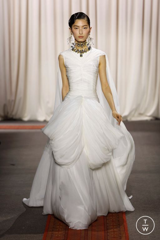 Spring-Summer 2025 Giambattista Valli Look 6