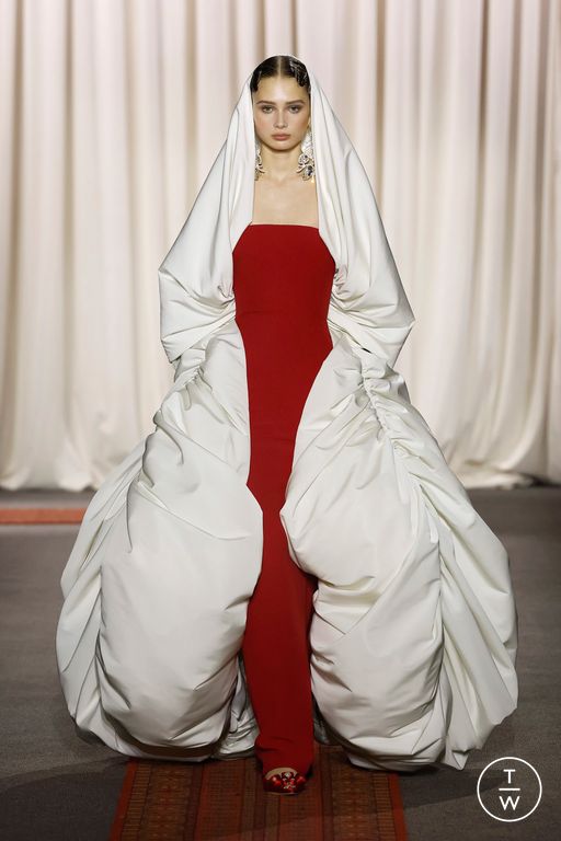 Spring-Summer 2025 Giambattista Valli Look 12